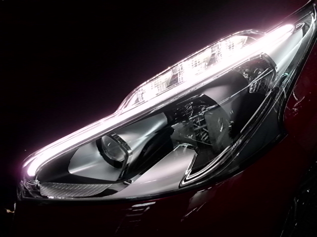 " New Peugeot 208 "
