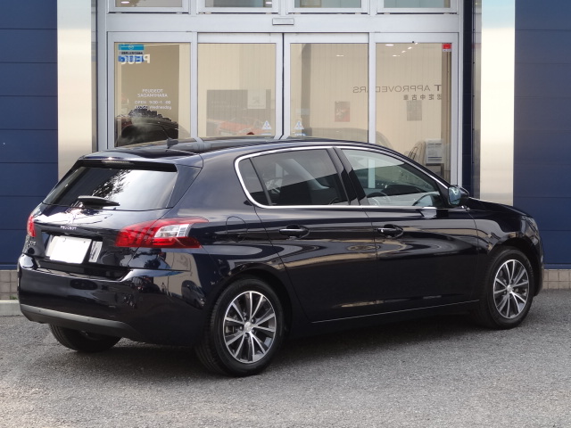 " Peugeot 308 Allure 1.2L EAT6 "