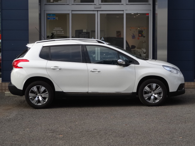 " Peugeot 2008 LEATHER EDITION 1.2L ETG5 " 