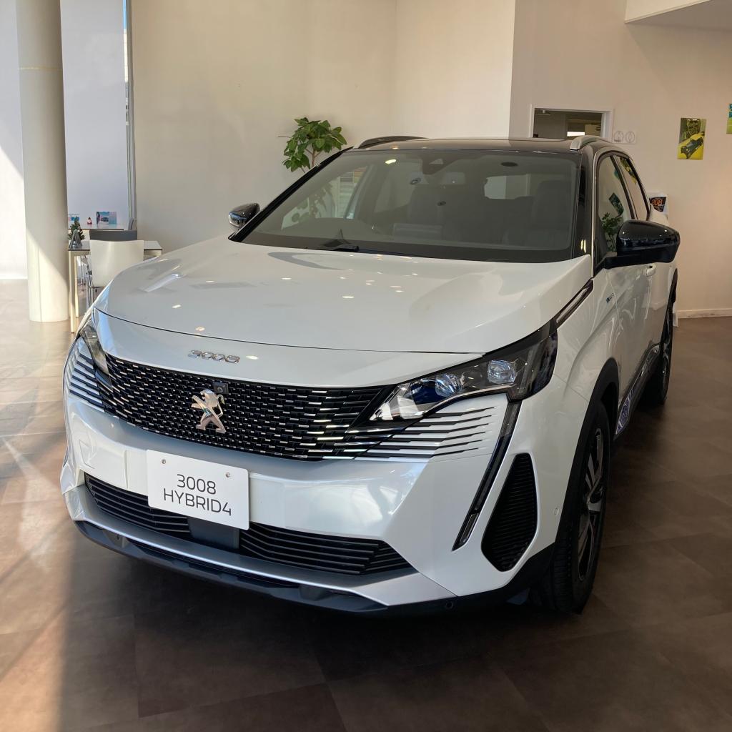 PEUGEOT 3008 GT HYBRID4