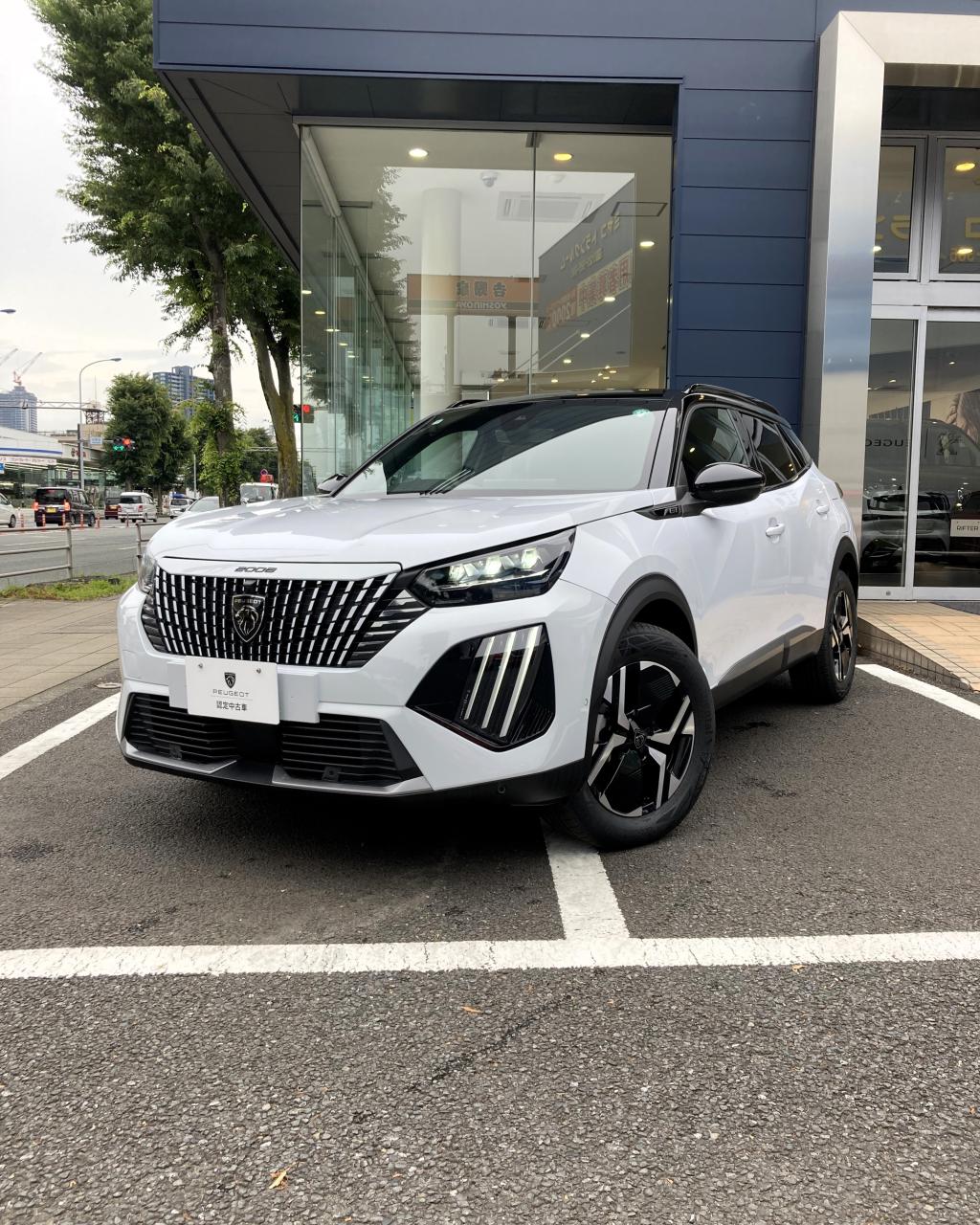 人気のPEUGEOT認定中古車のご紹介です！