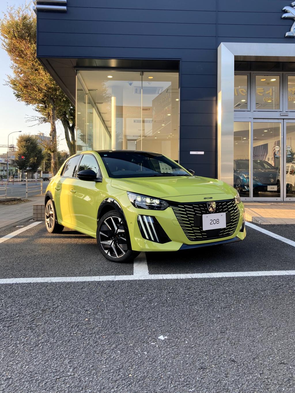 ✨【日常に「非日常」を。NEW PEUGEOT 208 HYBRID、いよいよ登場】✨