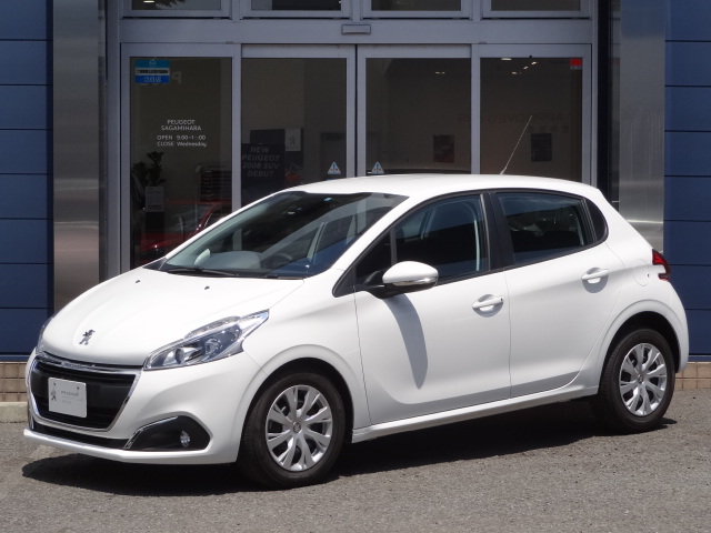 " Peugeot 208 Style F/L 6AT "