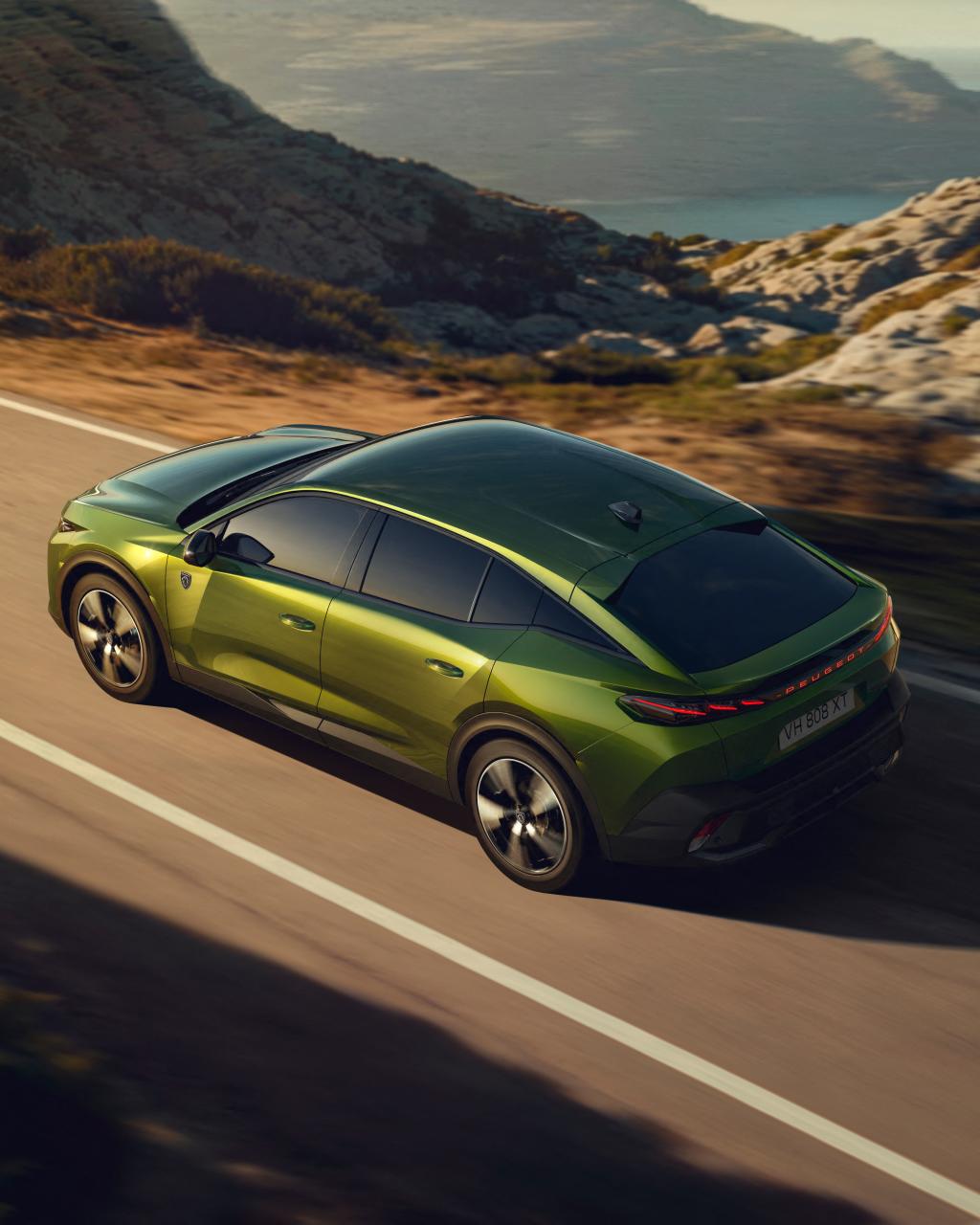 ✨NEW PEUGEOT 408 HYBRID デビューフェア開催！✨